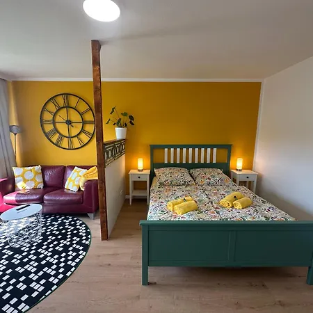 Akram Vi - Naturnah Mit Ausblick